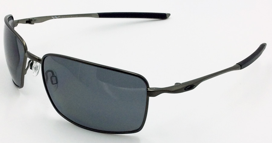 square wire oakley polarized